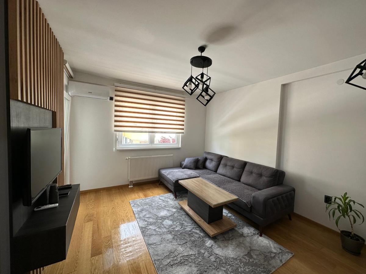 Apartment Stan Na Dan Viktor-lukavica